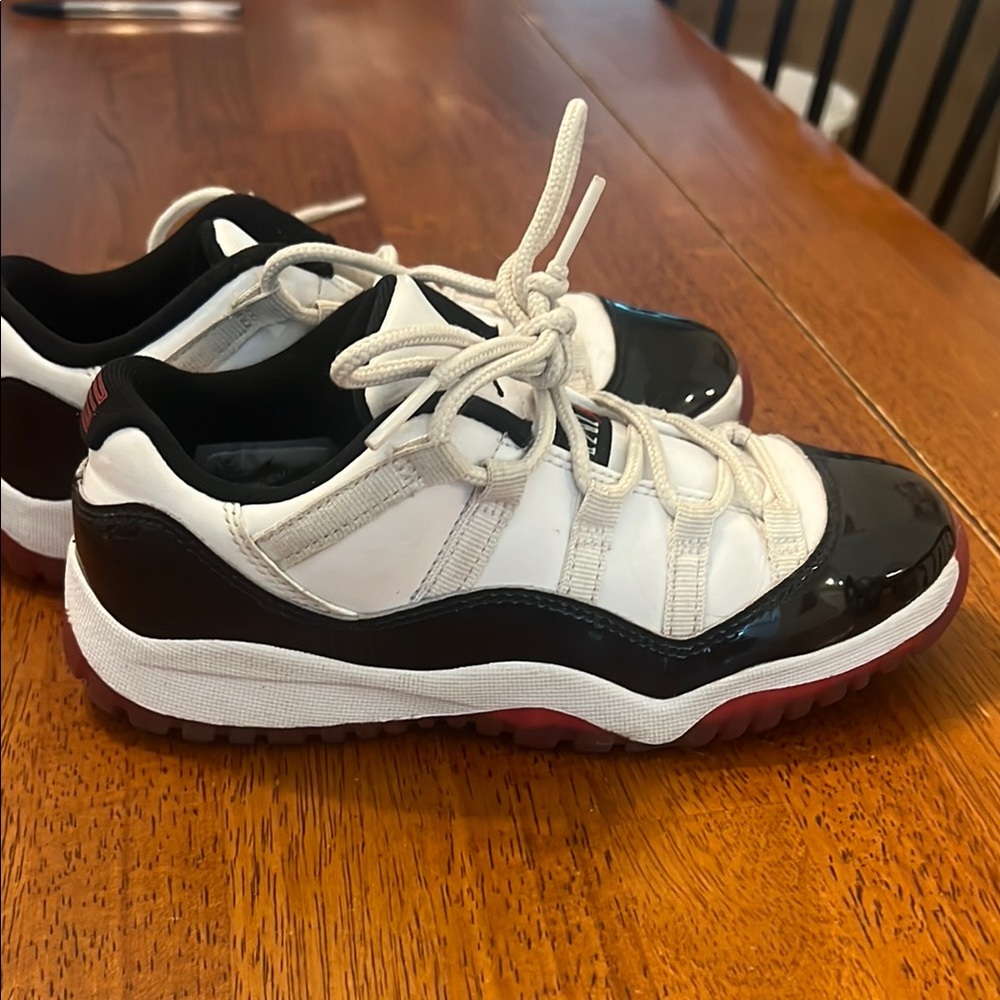 Jordan 11s